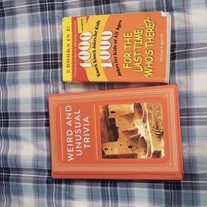 2 Books Lot Weird and Unusual Trivia   NWT knock knock jokes softcover bundle